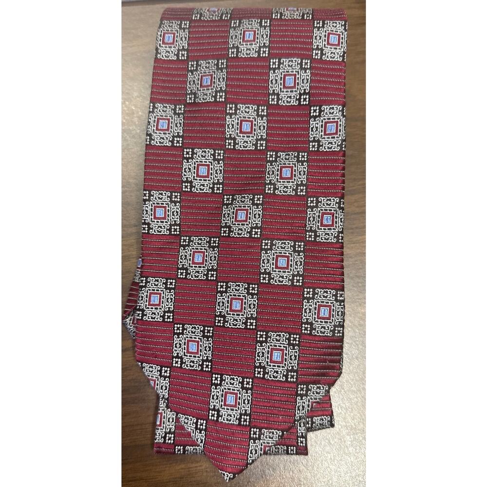 Jos. A. Bank 100% Signature Collection‎ Silk Necktie.  Red, Black & White NWOT
